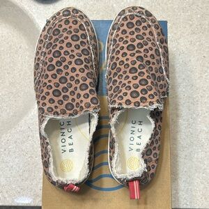 Vionic beach Malibu sneakers
